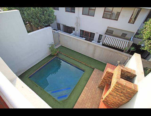 3 BEDROOM TOWNHOUSE FOR SALE IN BEDFORD GARDENS